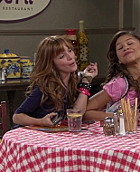 Shake_It_Up_S01E02_1080p_BTD_001491.jpg