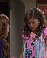 Shake_It_Up_S01E02_1080p_BTD_001604.jpg