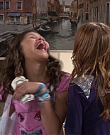 Shake_It_Up_S01E02_1080p_BTD_001690.jpg