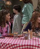 Shake_It_Up_S01E02_1080p_BTD_001769.jpg