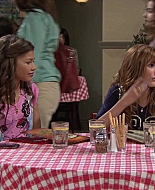 Shake_It_Up_S01E02_1080p_BTD_001770.jpg