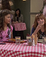 Shake_It_Up_S01E02_1080p_BTD_001772.jpg