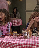 Shake_It_Up_S01E02_1080p_BTD_001774.jpg