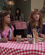 Shake_It_Up_S01E02_1080p_BTD_001790.jpg