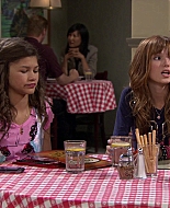 Shake_It_Up_S01E02_1080p_BTD_001840.jpg