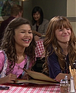 Shake_It_Up_S01E02_1080p_BTD_001858.jpg