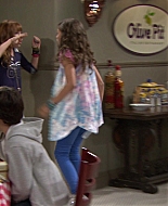 Shake_It_Up_S01E02_1080p_BTD_001973.jpg