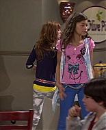Shake_It_Up_S01E02_1080p_BTD_002011.jpg