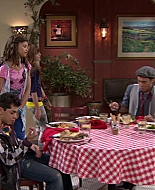 Shake_It_Up_S01E02_1080p_BTD_002151.jpg