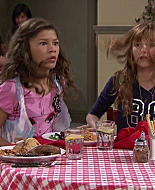 Shake_It_Up_S01E02_1080p_BTD_002250.jpg