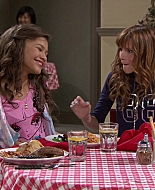 Shake_It_Up_S01E02_1080p_BTD_002257.jpg
