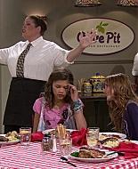 Shake_It_Up_S01E02_1080p_BTD_002290.jpg
