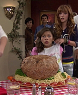 Shake_It_Up_S01E02_1080p_BTD_002359.jpg