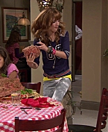 Shake_It_Up_S01E02_1080p_BTD_002496.jpg