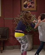 Shake_It_Up_S01E02_1080p_BTD_002502.jpg
