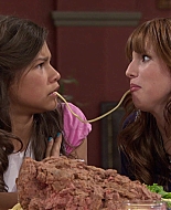 Shake_It_Up_S01E02_1080p_BTD_002543.jpg