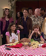 Shake_It_Up_S01E02_1080p_BTD_002673.jpg