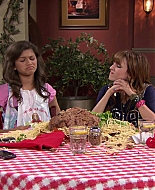 Shake_It_Up_S01E02_1080p_BTD_002683.jpg