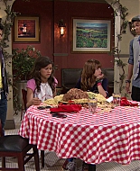 Shake_It_Up_S01E02_1080p_BTD_002789.jpg