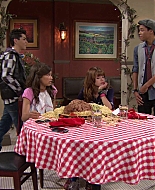 Shake_It_Up_S01E02_1080p_BTD_002792.jpg
