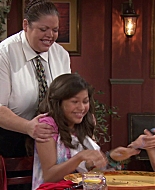 Shake_It_Up_S01E02_1080p_BTD_002837.jpg