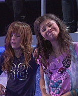 Shake_It_Up_S01E02_1080p_BTD_002936.jpg