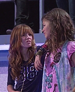 Shake_It_Up_S01E02_1080p_BTD_002944.jpg