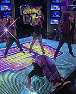 Shake_It_Up_S01E02_1080p_BTD_003002.jpg