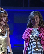 Shake_It_Up_S01E03_1080p_BTD_000136.jpg