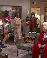 Shake_It_Up_S01E03_1080p_BTD_000580.jpg