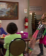 Shake_It_Up_S01E03_1080p_BTD_001271.jpg