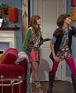 Shake_It_Up_S01E03_1080p_BTD_001423.jpg