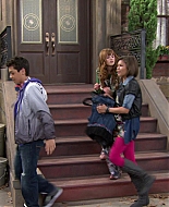 Shake_It_Up_S01E03_1080p_BTD_001569.jpg