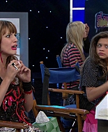 Shake_It_Up_S01E03_1080p_BTD_001879.jpg