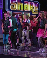 Shake_It_Up_S01E03_1080p_BTD_002001.jpg