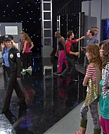Shake_It_Up_S01E04_1080p_BTD_000206.jpg