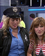 Shake_It_Up_S01E04_1080p_BTD_000253.jpg