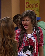 Shake_It_Up_S01E04_1080p_BTD_000525.jpg