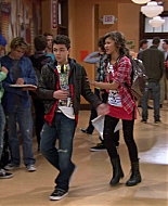 Shake_It_Up_S01E04_1080p_BTD_000618.jpg