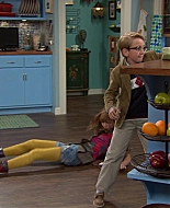 Shake_It_Up_S01E04_1080p_BTD_001230.jpg