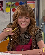 Shake_It_Up_S01E04_1080p_BTD_001529.jpg