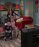 Shake_It_Up_S01E04_1080p_BTD_002329.jpg