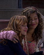 Shake_It_Up_S01E04_1080p_BTD_002889.jpg