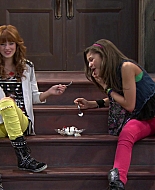 Shake_It_Up_S01E05_1080p_BTD_000475.jpg