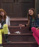Shake_It_Up_S01E05_1080p_BTD_000481.jpg