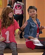Shake_It_Up_S01E05_1080p_BTD_001216.jpg