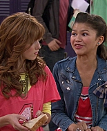 Shake_It_Up_S01E05_1080p_BTD_001250.jpg