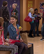 Shake_It_Up_S01E05_1080p_BTD_001288.jpg