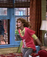 Shake_It_Up_S01E05_1080p_BTD_001632.jpg