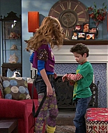 Shake_It_Up_S01E05_1080p_BTD_001905.jpg